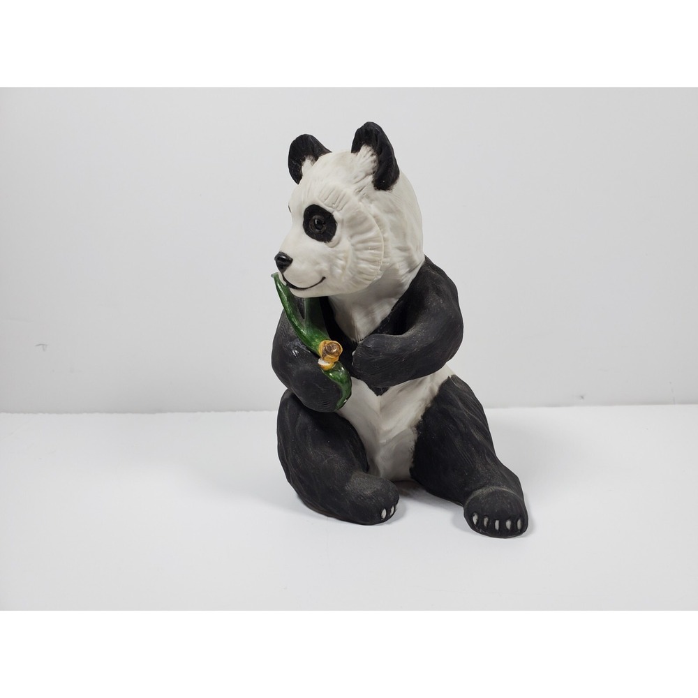Edward‎ Boehm Panda Seated Porcelain Figurine 40237 (REPAIRED)